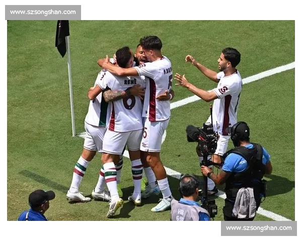 弗鲁米嫩塞击溃欧冠亚军，阿里亚斯：巴西足球今夜无眠！